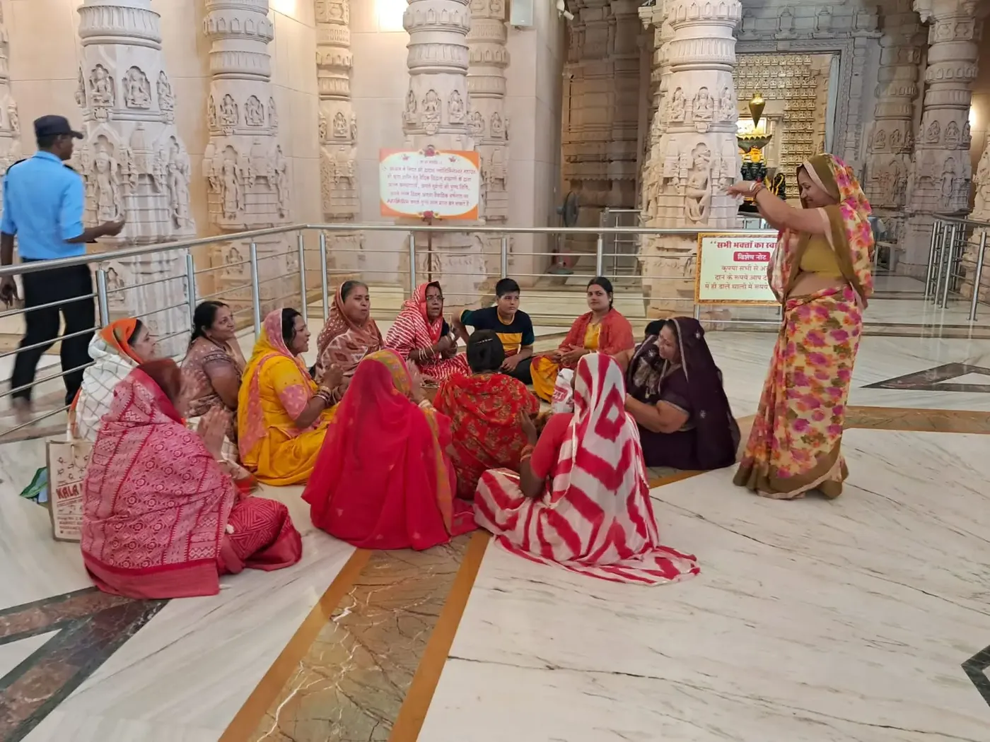 a-blessed-evening-with-vishwaguru-ji-at-om-ashram bodyImage